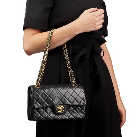 chanel black quilted lambskin vintage small classic double flap bag